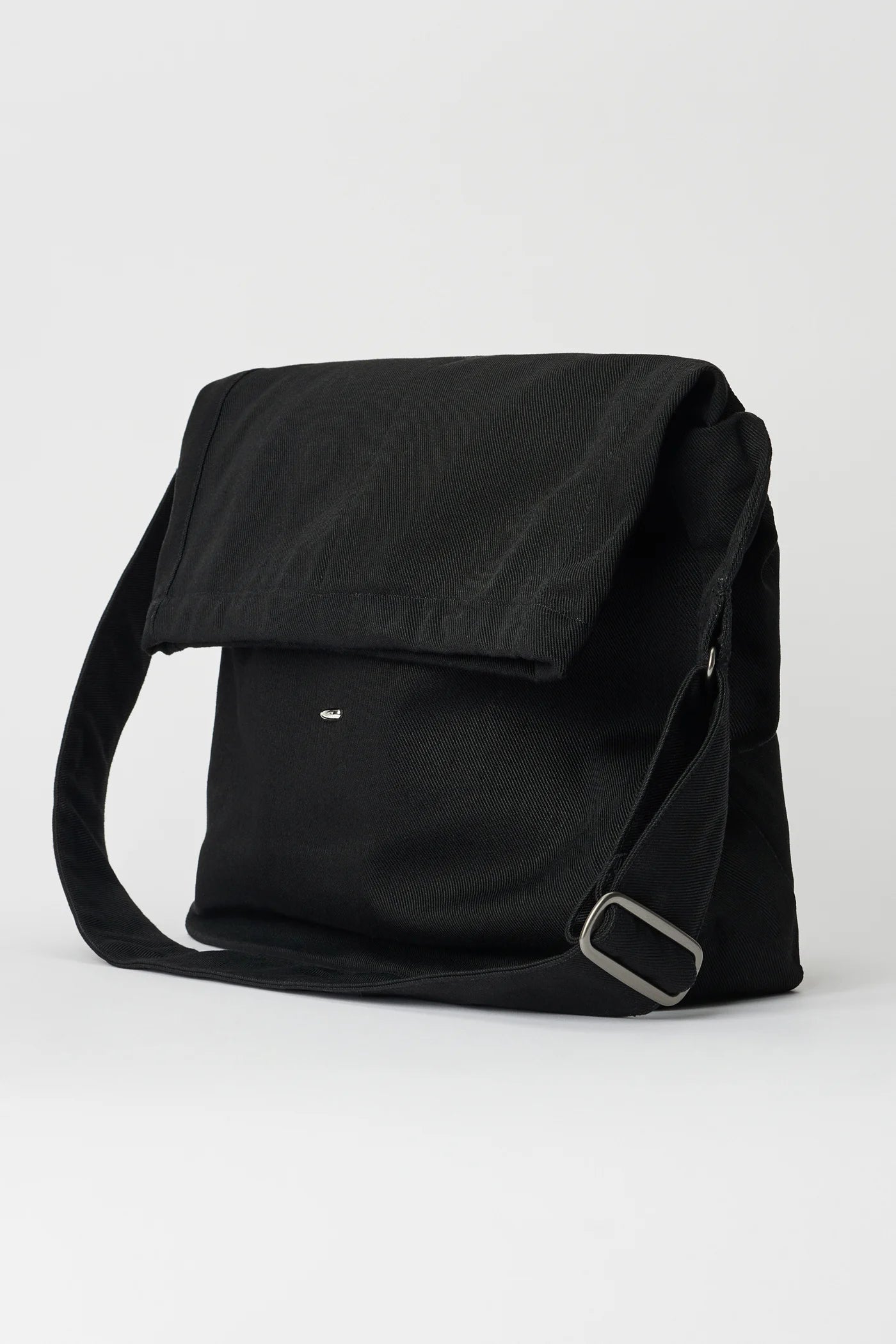 OUR LEGACY 「SLING BAG WASHED BLACK DENIM」 – SISTER