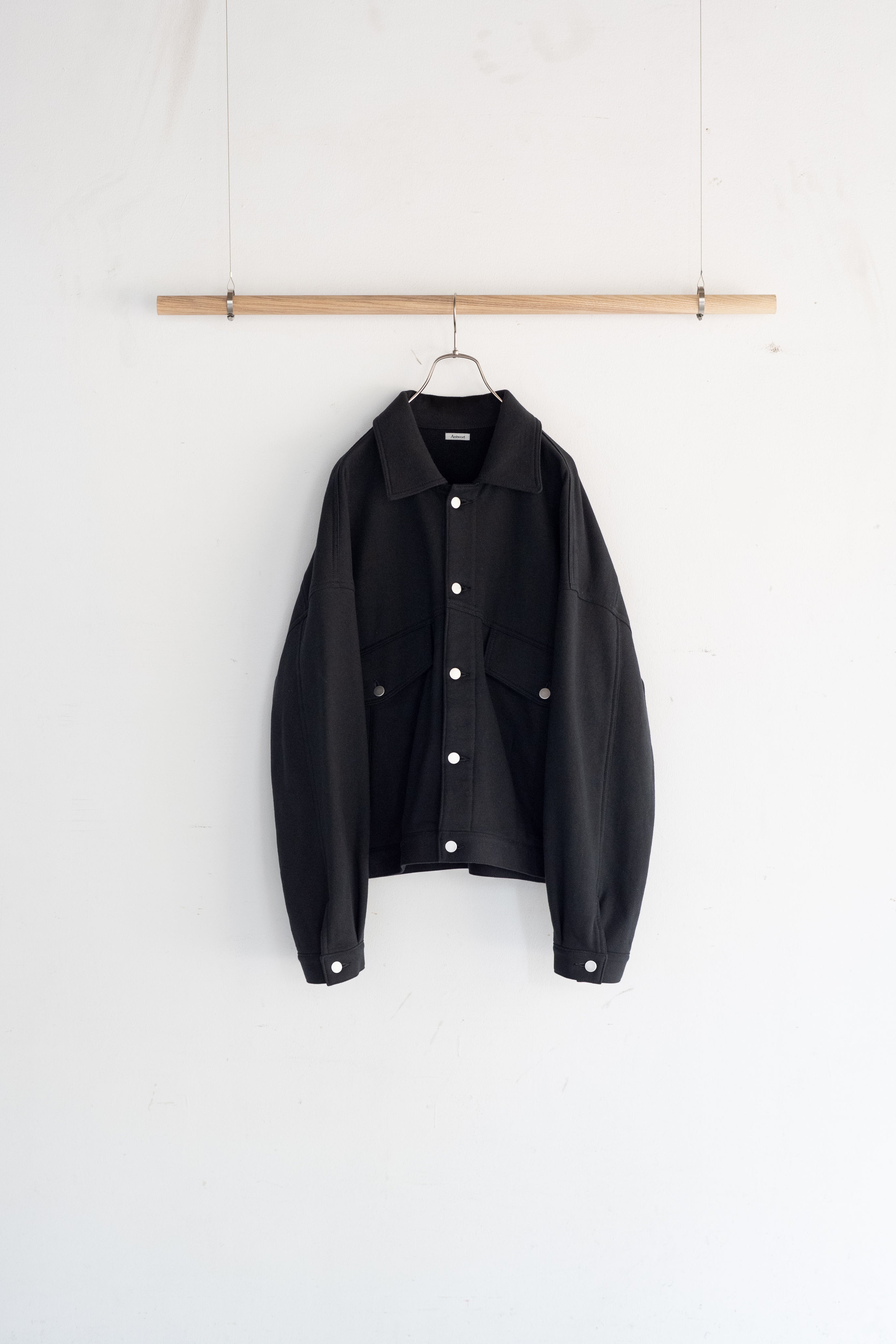 ジャケット・アウター Antwort SWEAT TRUCKER JACKET - ECRU Antwort 「SWEAT TRUCKER JACKET / BLACK」 – SISTER