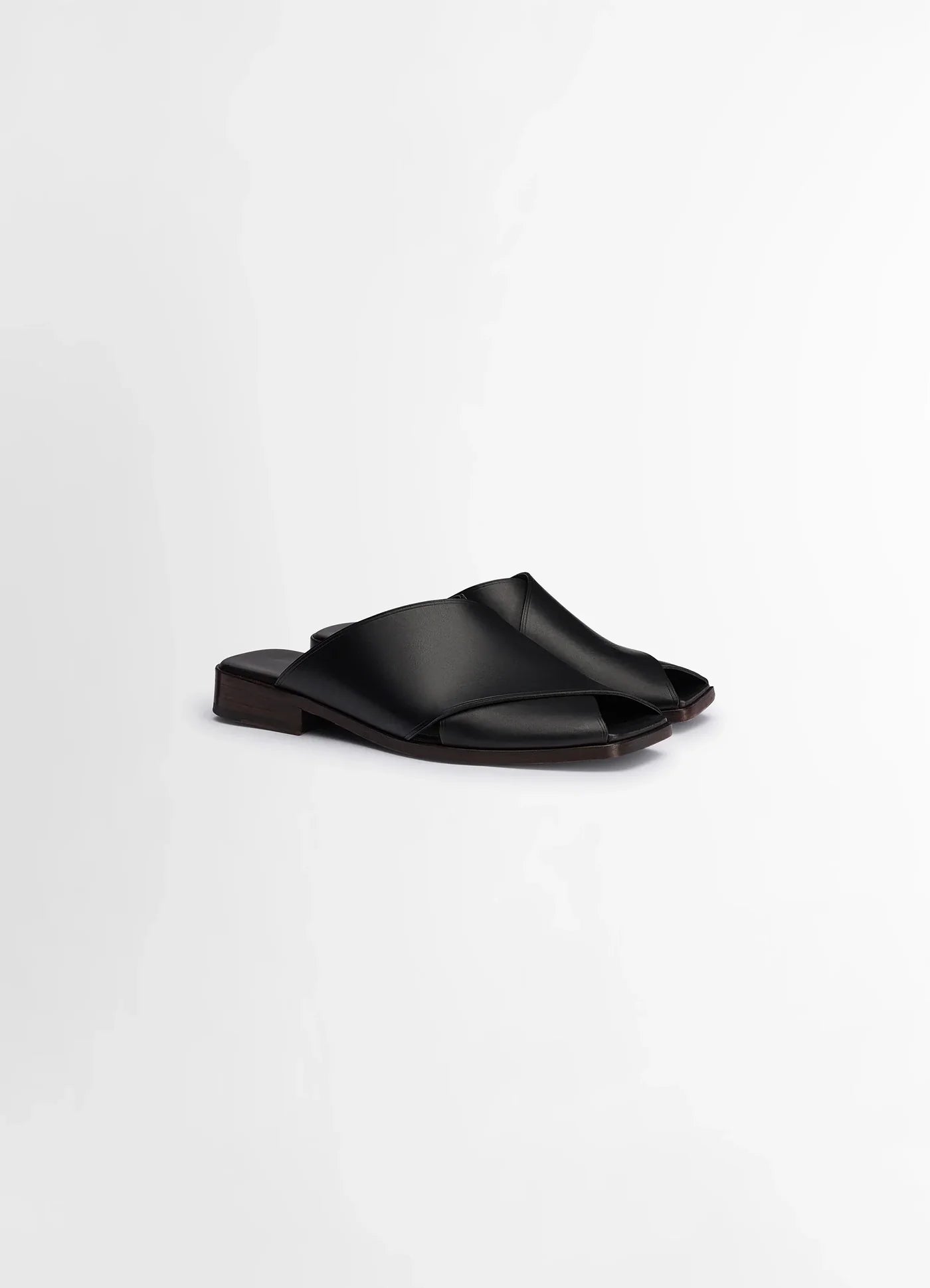 LEMAIRE 「CROSS FLAT SANDALS CROSS BLACK」 – SISTER LEMAIRE 「CROSS FLAT SANDALS CROSS BLACK」 – SISTER