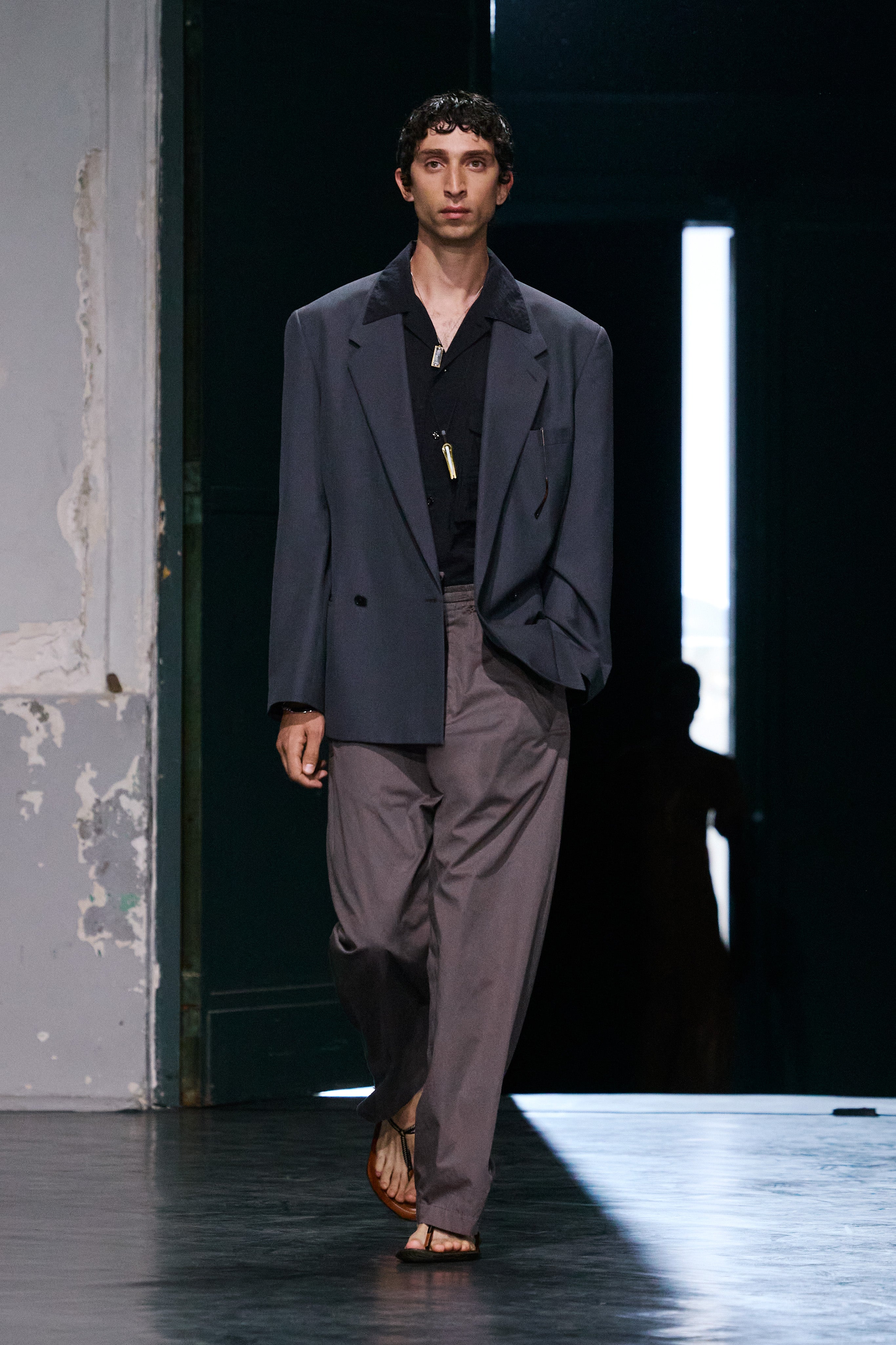 LEMAIRE 「DOUBLE BREASTED TAILORED JACKET IN TROPICAL POLYWOOL