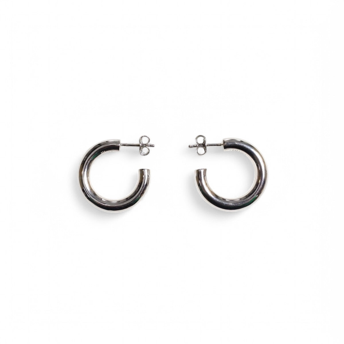 【関税込み】LEMAIRE シルバー Classic Hoops S ピアス LEMAIRE ルメール シルバー Classic Hoops S ピアス