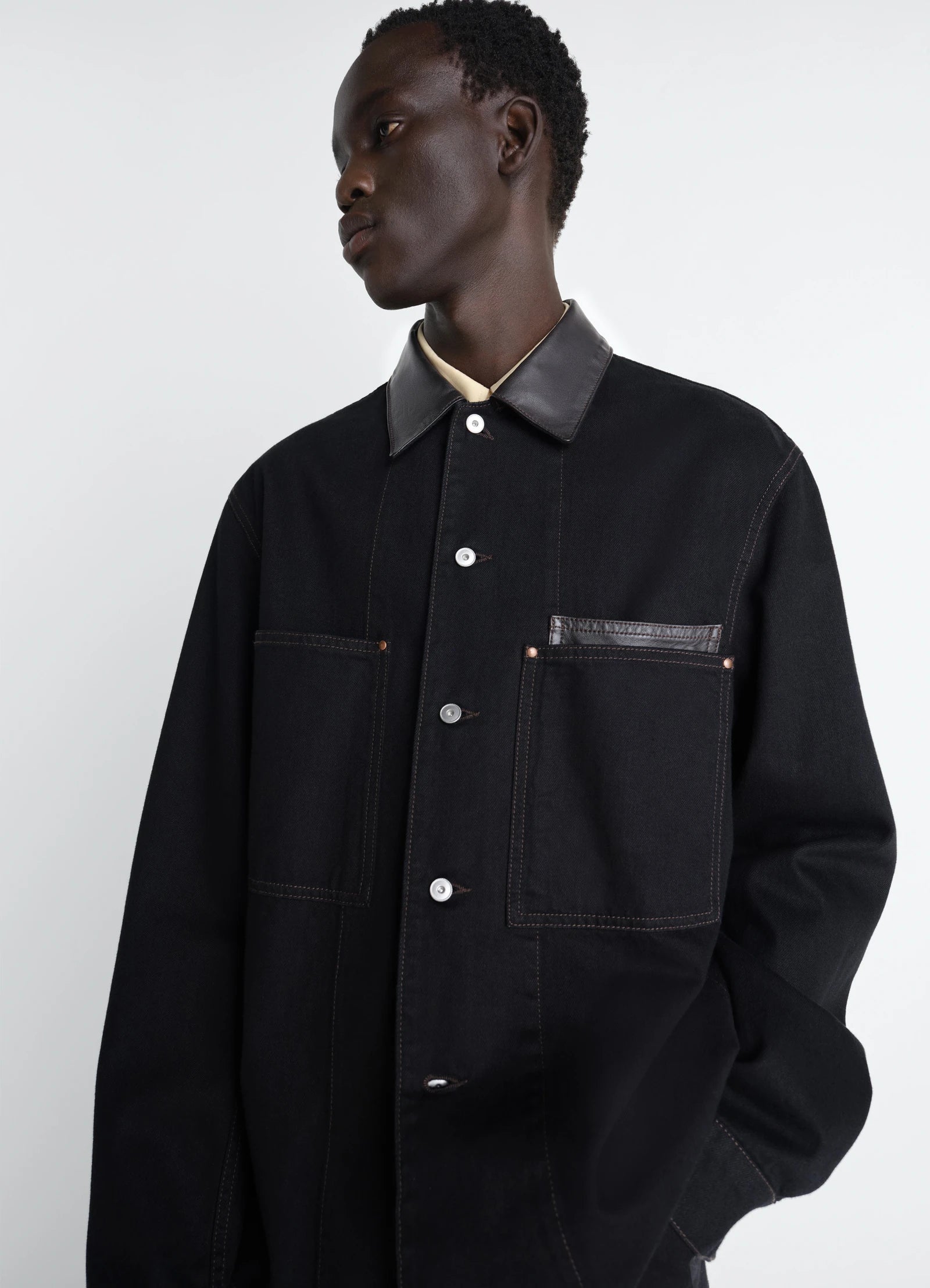 LEMAIRE 「WORKWEAR OVERSHIRT WITH LEATHER COLLAR IN DENIM BLACK