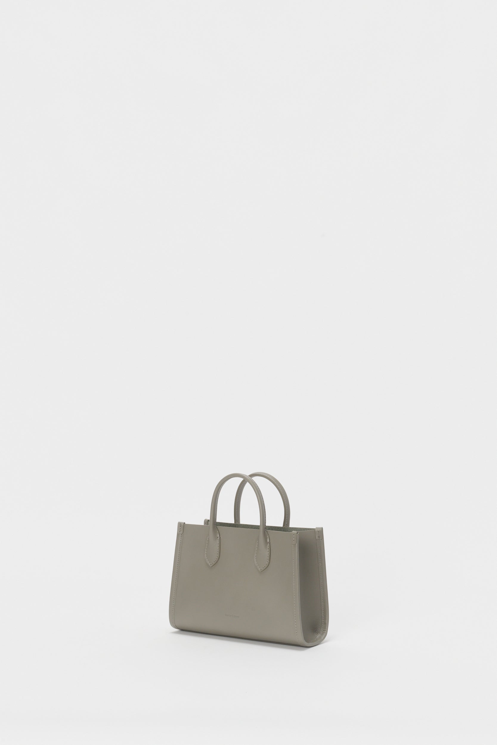 Hender Scheme 「atypical Sophie S / gray」 – SISTER