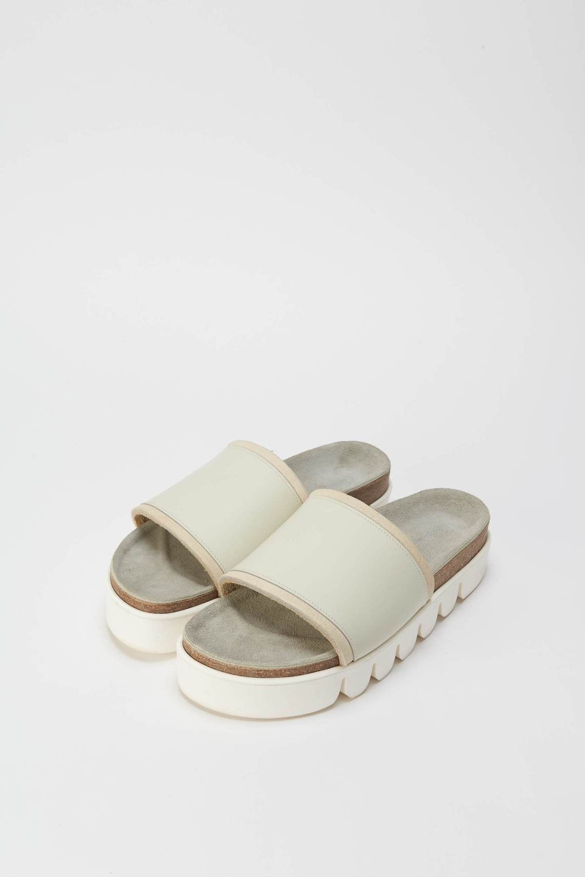 Hender Scheme「caterpillar / white」 – SISTER