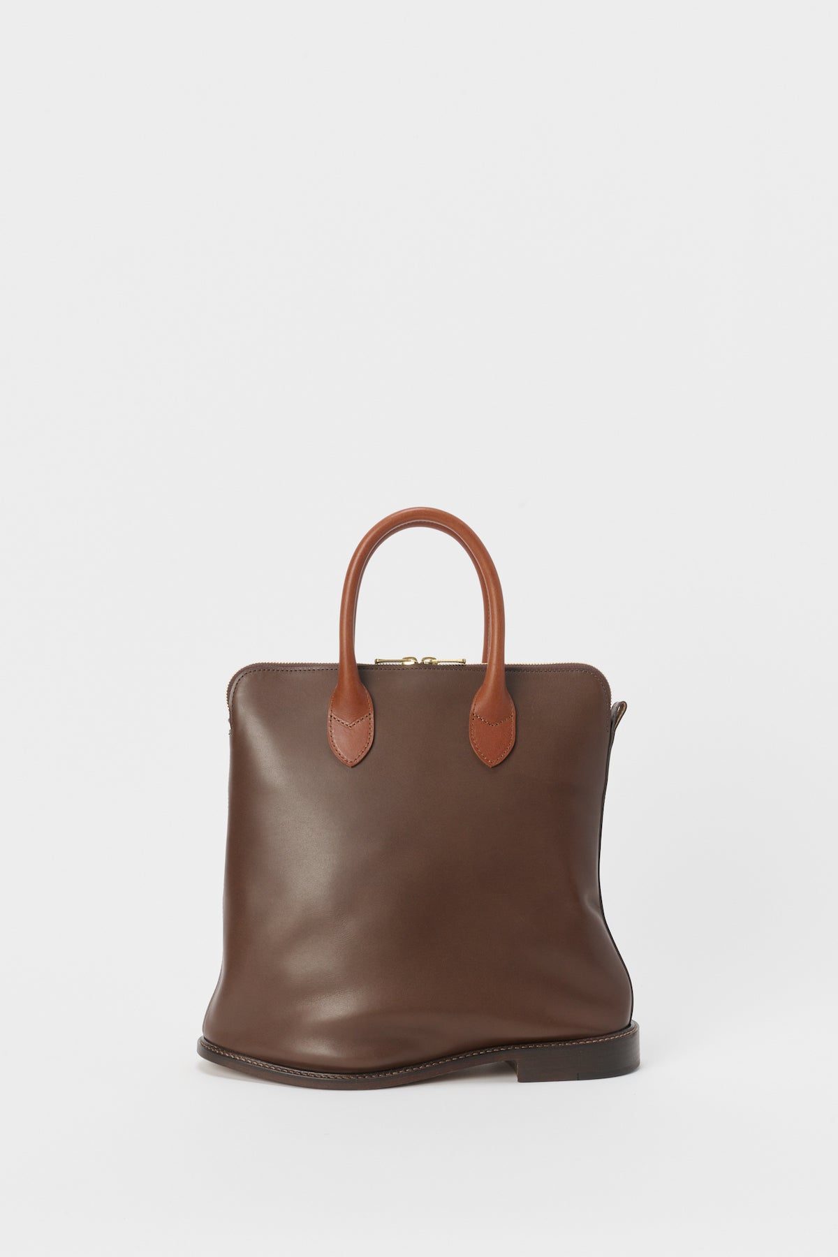 Hender Scheme 「shoes bag big / dark brown」 – SISTER