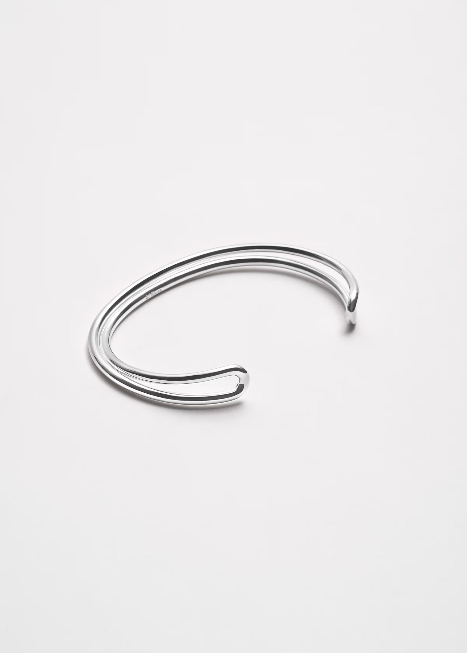 All Blues「Pinch bracelet 925 Sterling Silver」 – SISTER